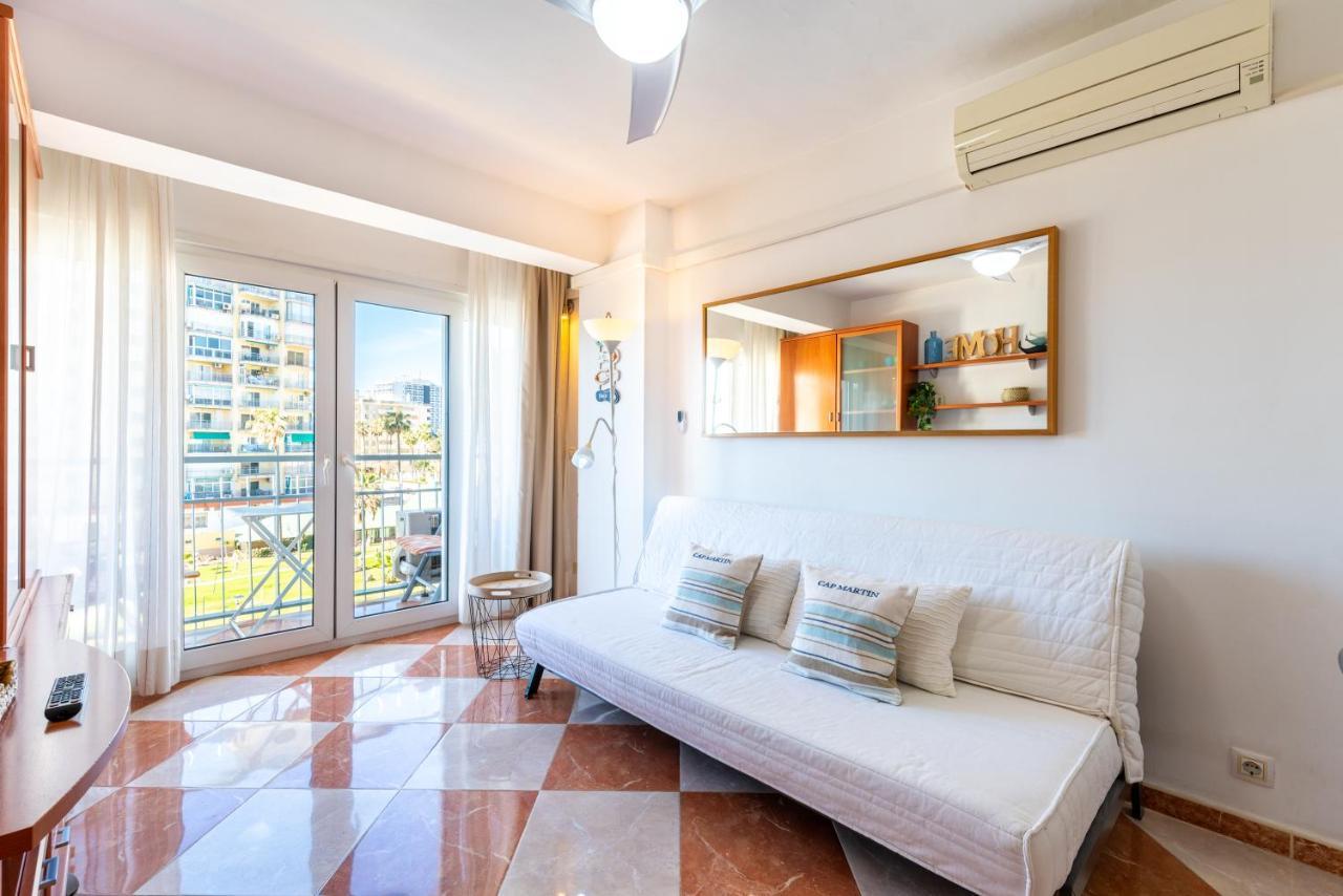 Sunny Seaside Apartment Arroyo De La Miel Exterior photo